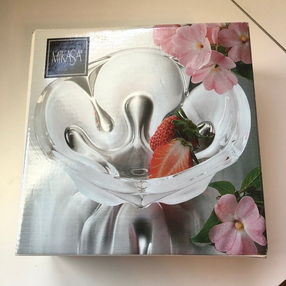 Mikasa Crystal Bowl